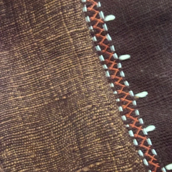 Embroidered top made in Thailand. Small​ - Picture 7 of 8